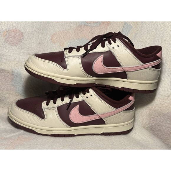 Nike Dunk Low Premium Valentine's Day  Size 8.5 - Picture 3 of 8